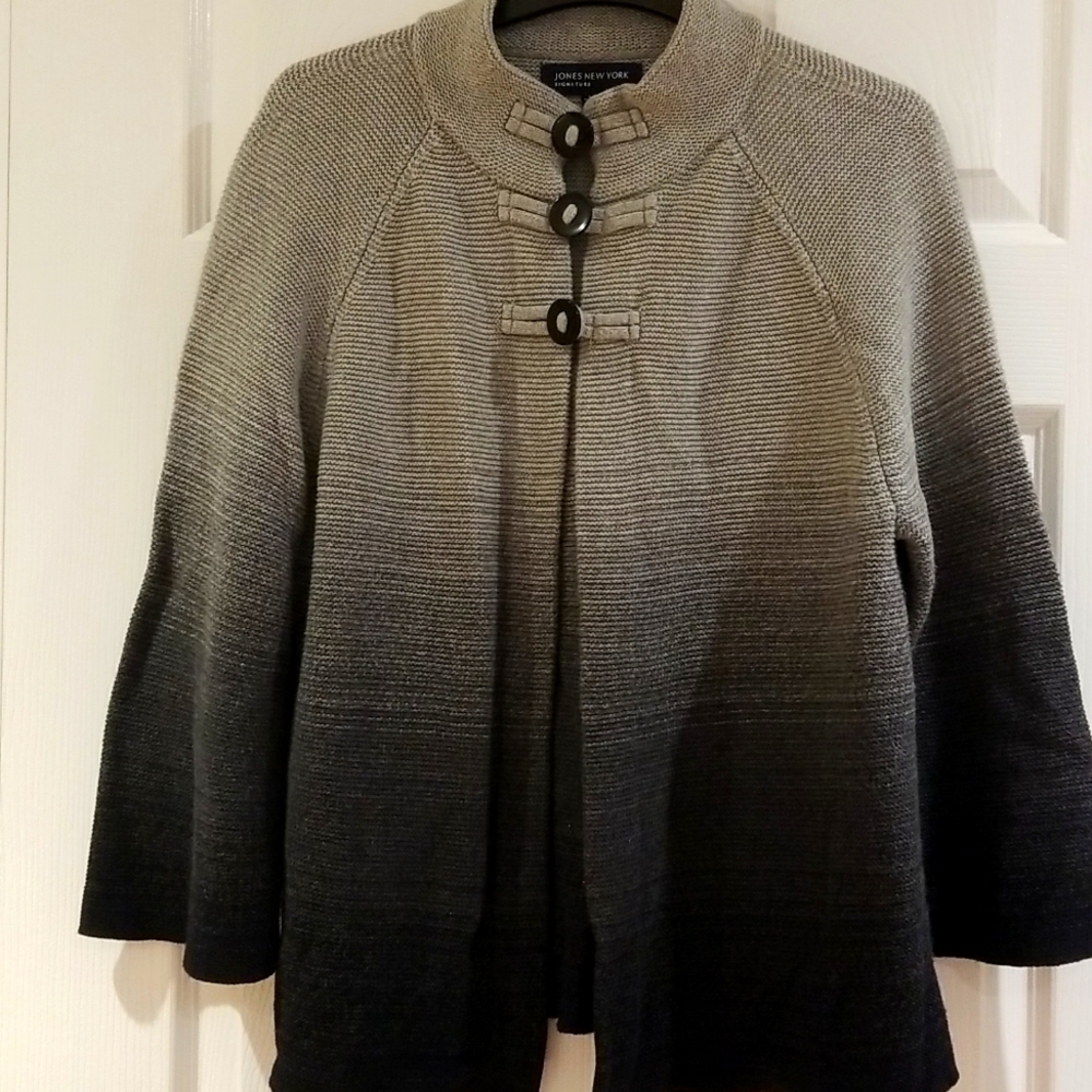 JONES NEWYORK Cardigan in light gray black at the sleeve at the bottom